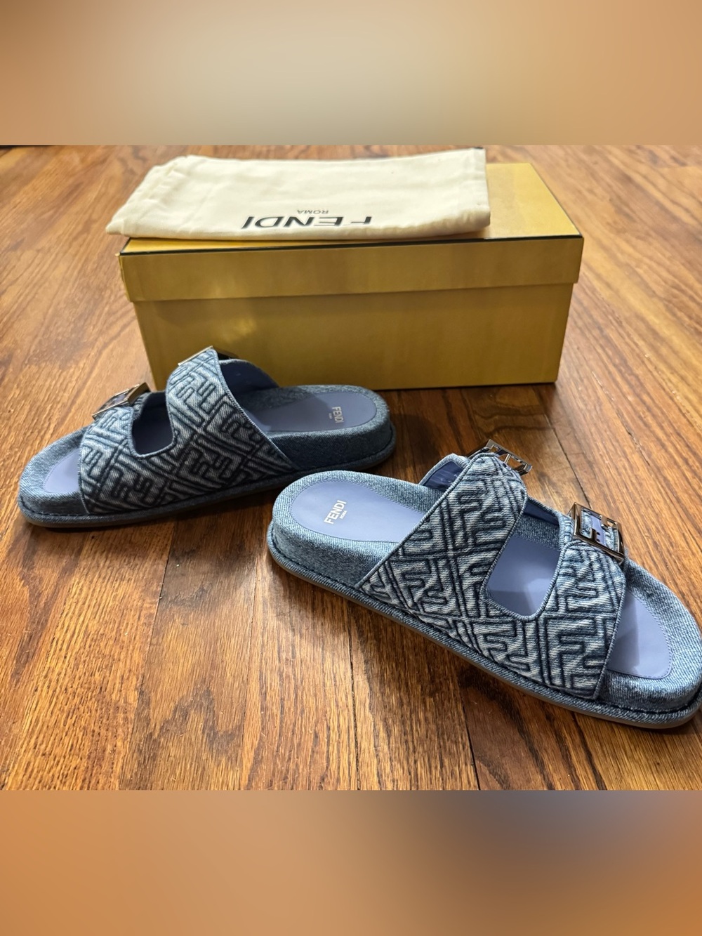 Fendi Feel Denim-Effect FF Jacquard Double-Buckle Slides NIB - Picture 6 of 7